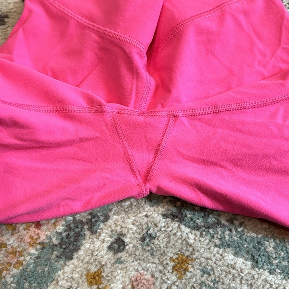 TNA Aritzia Action 5” Biker shorts - Picture 4 of 4